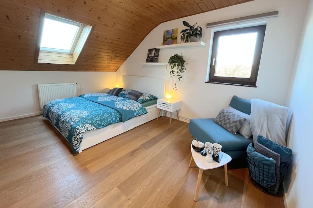 "Stone'S Throw" Krumlov 5 Min By Car, Lipno 15 Min By Car, 2 Bdrooms,Playroom Kájov المظهر الخارجي الصورة